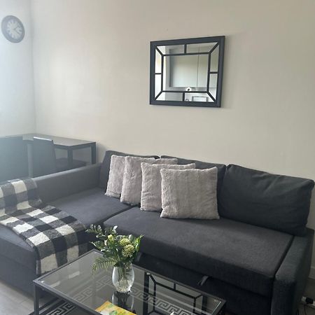 Luxurious Short Stay Flat In Milton Keynes Buitenkant foto