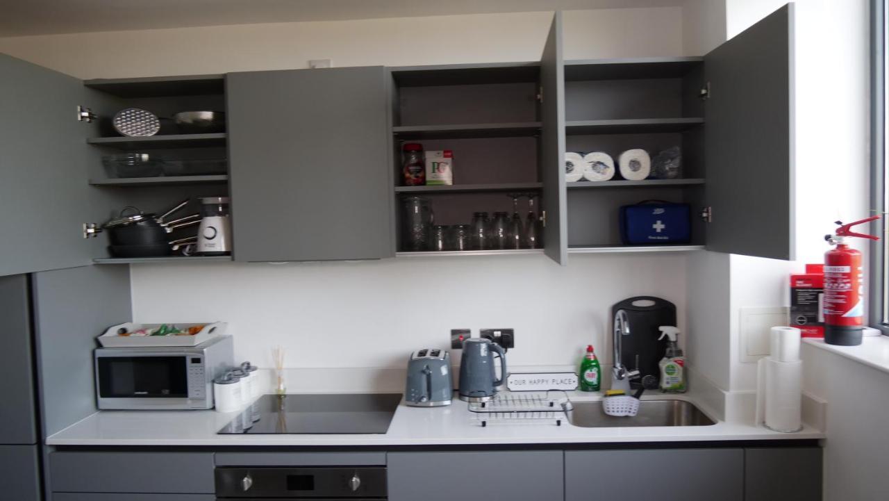 Luxurious Short Stay Flat In Milton Keynes Buitenkant foto