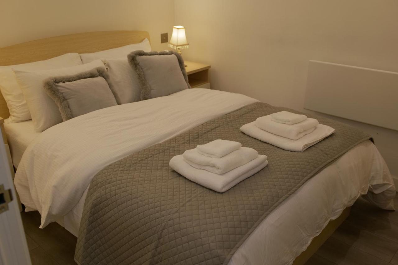 Luxurious Short Stay Flat In Milton Keynes Buitenkant foto